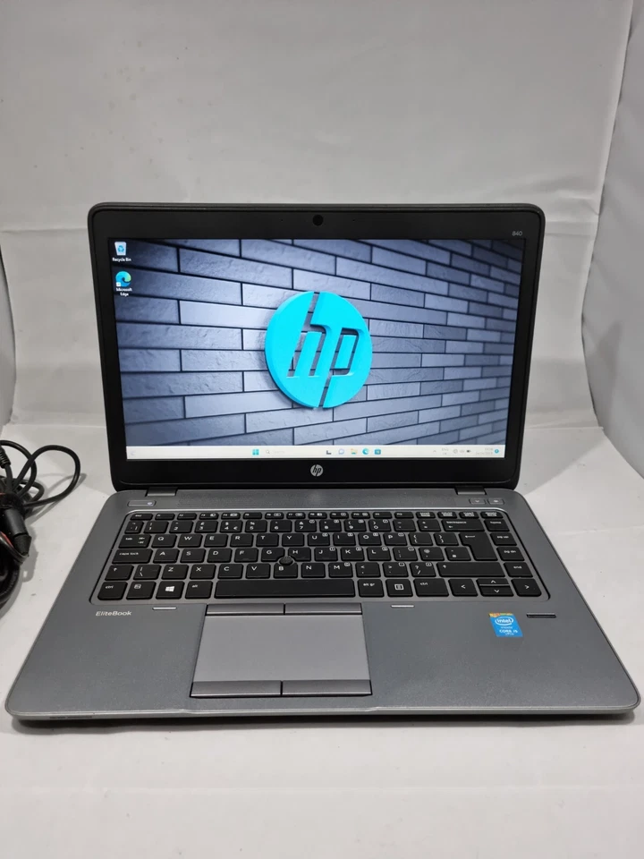 HP Elitebook 840 G2 Corei5-5300U @2.30GHz 16GB RAM 512GB SSD 14.1" Win 11 Pro - Image 1 of 4