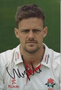 LANCASHIRE * WAYNE WHITE SIGNED 6x4 PORTRAIT PHOTO+COA - Picture 1 of 1