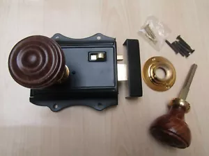 JUEGO DE MANIJAS DE PERILLA DE CERRADURA DE PUERTA CON BORDE INGLÉS ANTIGUO RETRO TRADICIONAL - Imagen 1 de 1