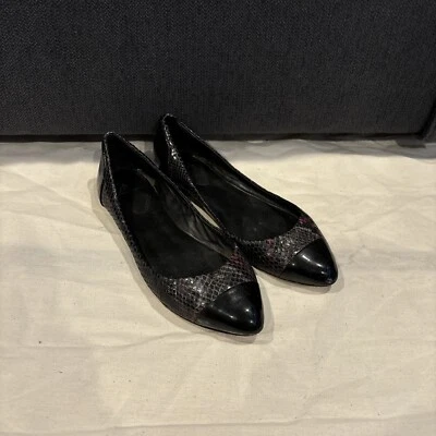(1) Moderno par de zapatos planos Brian Atwood vintage a escala negra para mujer talla 9 Foto 1 de 4