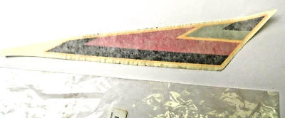 Calcomanía izquierda Ski-Doo moto de nieve 516002253 MXZ 2005 SKI-DOO MX Z 550F Bombardier Foto 1 de 4