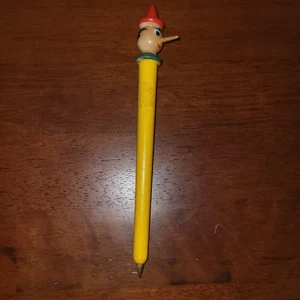 PENNA PINOCCHIO VINTAGE MADE IN ITALY ALTA 8" LEGNO NO INCHIOSTRO GIOCATTOLO VINTAGE SOUVENIR - Foto 1 di 6