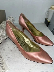 Vtg Bruno Magli 2.5 Inch Heels Size 7 AA Pink Kim Vhite Style 12920 With Box - Picture 1 of 13