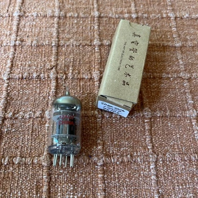 12AU7, tubo de vacío Shuguang, preamplificador pruebas Hickok 1000+ equilibrado Foto 1 de 4