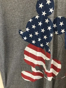 NWT Patriotic American Flag 4th Of July Disney Mickey Mouse T Shirt Size Medium - Picture 1 of 3