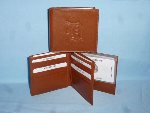 DETROIT TIGERS   Leather BiFold Wallet    NEW    brown 4 + Cover