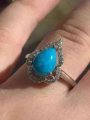 Anel de noivado feminino 3 quilates corte pera turquesa criado em laboratório acabamento em ouro branco 14K - Imagem 1 de 3