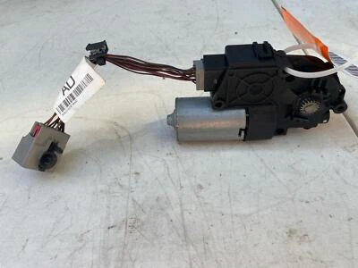 2008 - 2015 LAND ROVER LR2 Overhead Sun Roof Moon Roof Motor PIN  7G92-15C670 - Image 1 of 4