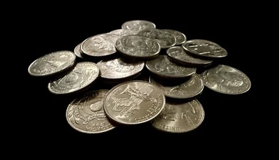 Lot Of 22 State Quarters AU Grade 1999-2000 Minted in Philadelphia or Denver - Image 1 of 3