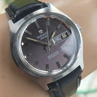 Vintage TISSOT SEASTAR men's automatic watch day/date Dark blue dial 1976 - Image 1 of 4