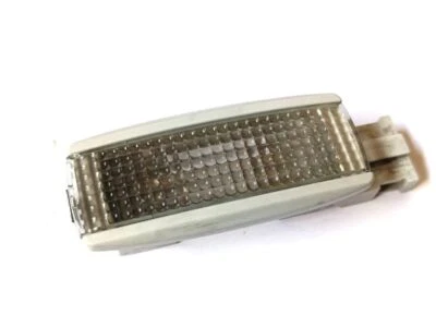 Otra luz interior Volkswagen Golf IV 2003 3B0947113 UST104122 Foto 1 de 3