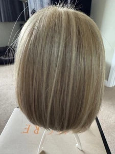 Rene of Paris AMORE Veronica silky sleek wig,  bob, Creamy Toffee - Picture 1 of 8