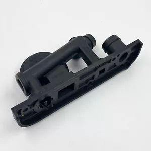 Genuine OEM Volkswagen 06F129101C Engine Crankcase Vent Valve - Picture 1 of 3