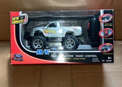 Nuevo Brillante R/C Función Simple Ford F-150 Radio Control Vehículo Gris Foto 1 de 4