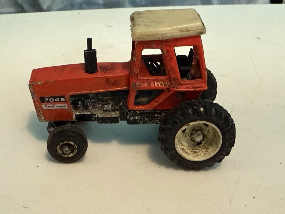 1/64 Allis Chalmers 7045 Vintage - Image 1 of 4