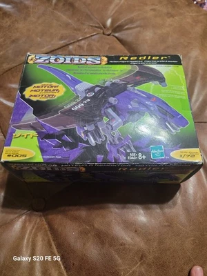 Zoids 005 Redler 1:72 Action Figure Model Kit 2002 Hasbro Missing Helmet  - Image 1 of 4