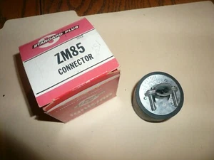 Standard ZM85 Connector - NOS - Picture 1 of 2
