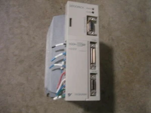Yaskawa SGDA-02BP Servo Amplifier - Picture 1 of 2