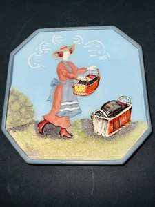 Vintage 3D Ceramic Wall Plaque Laundry Theme Washing Drying 7.5" x 7.5" - Picture 1 of 7