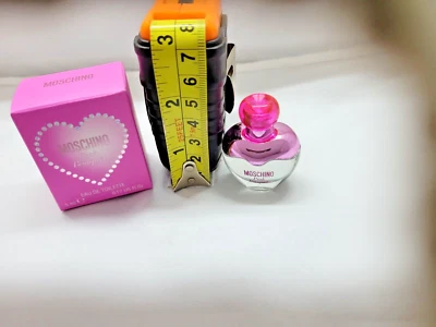 Nuevo ramo Moschino rosa de Moschino para mujer EDT 0,17 fl oz/5 ml mini salpicaduras Foto 1 de 4