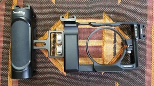Black Fugasun Camera Cage Smallrig Handle Rig Grip Movo Cold Shoe Sony RX100 M6 - Picture 1 of 12