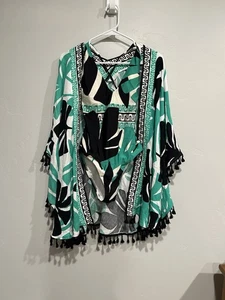 Conjunto de Natación Estampado Verde y Negro Una Pieza Talla M y Kimono con Borlas - Imagen 1 de 8