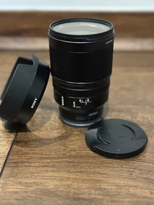 Sony 35MM 1.4 ZA Carl Zeiss Lens Distagon FE Full frame w. hood & filter, mint! - Picture 1 of 8