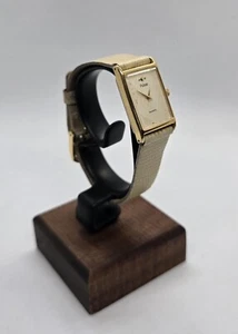 Pulsar V230-5320 Quartz Wristwatch (Functional) - Picture 1 of 6