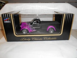 Liberty Classics - 1/24 - 1938 Studebaker Pick Up - Picture 1 of 5