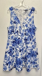 Charlotte Russe Fit & Flare Chinoiserie Dress 2X Sleeveless Deep V Swing A Line - Picture 1 of 10