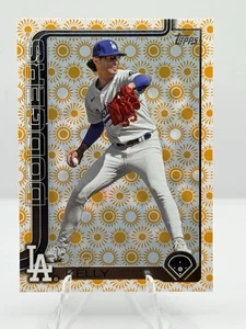 Joe Kelly 2025 Topps Series 2 (SP) Holiday Sun Foil #575 Los Angeles Dodgers - Picture 1 of 2