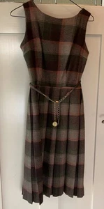Vintage 60’s/70’s Women’s Brown Wool Plaid Jumper - USA Made - Size B (US 6?) - Picture 1 of 9