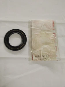 NOS Honda Dust Seal (40x62x7) 1971 1973-1978 ATC90 91203-918-015 - Bild 1 von 2