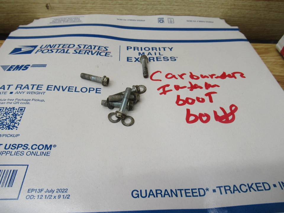 KTM 440 EXC MXC 1995 KTM 440 EXC MXC 1995 PERNOS DE MONTAJE DE MALETERO DE ADMISIÓN Foto 1 de 1