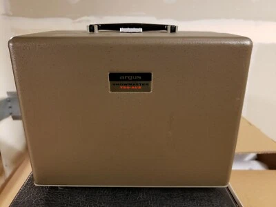 Proyector de películas vintage Argus Showmaster 750 Super Eight 8 mm en caja original Foto 1 de 4