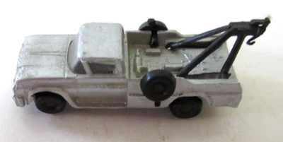 Vintage N Scale tow truck wrecker Truck Bachmann - Image 1 of 4