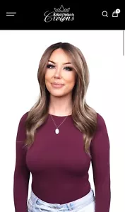 Chelsea Smith Crowns Rubie wig Light Brunette w/highlights Petite never worn - Picture 1 of 13