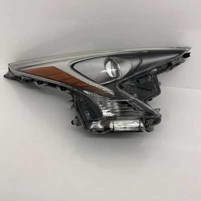 Toyota Prius Right Drivers Side Headlight 47-80 7444NA + - Image 1 of 4