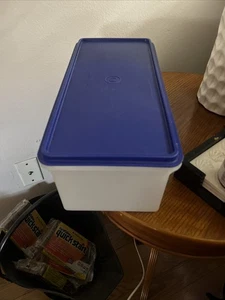 Tupperware Bread Keeper Large Rectangle Container Dark Blue & Sheer  Preowned - Picture 1 of 1