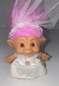 Muñeca Troll Boda Novia Vintage Russ Berrie Grande 5" Vestido Blanco Pelo Púrpura - Imagen 1 de 4