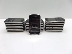 Lof of 18 - BlackBerry Bold 9930 Smartphone Cell Phones - Verizon - No Batteries - Picture 1 of 12