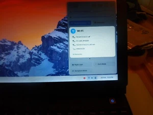 Ultra portable Dell Latitude E4200 laptop- Linux OS   ssd .  - Picture 1 of 19