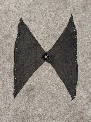 Bufanda de seda inusual vintage con pedrería punta de ala dividida estilo coronilla? Velo? Foto 1 de 4