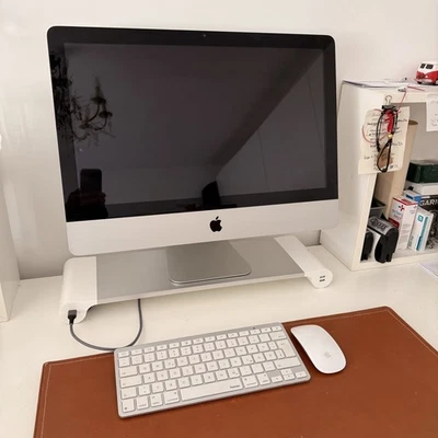 Apple iMac A1311 54.6 cm (21.5 Zoll) Desktop - MC812D/A (Mai, 2011) - Bild 1 von 4