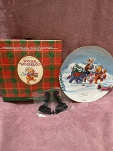 Disney's “Pooh’s Winter Wonderland” from 1996- Commemorative 9 in Plate **NIB** - Picture 1 of 4