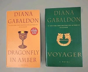 Outlander Series Books 2 & 3: Dragonfly In Amber & Voyager By Diana Gabaldon  - Imagen 1 de 8