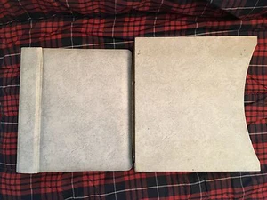 ALBUM MOC RELIURE BOIS FEUILLETS FRANCE 1959/1968 EN BON ETAT AVEC ETUI A VOIR - Picture 1 of 8