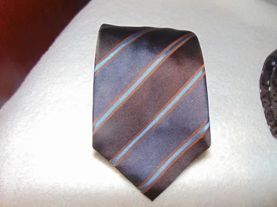 Corbata de negocios Burberry London a rayas 100 % seda tejida sin etiquetas $199 Foto 1 de 3