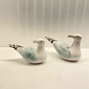Set di 2 statuine gabbiano Anderson Design Studio Art Pottery dipinte a mano - Foto 1 di 10