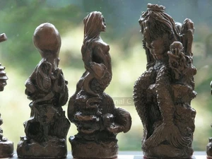 Sea Life Berkeley Chess Set with 3.75 inch King - Cream and Brown (UK) - Picture 1 of 1